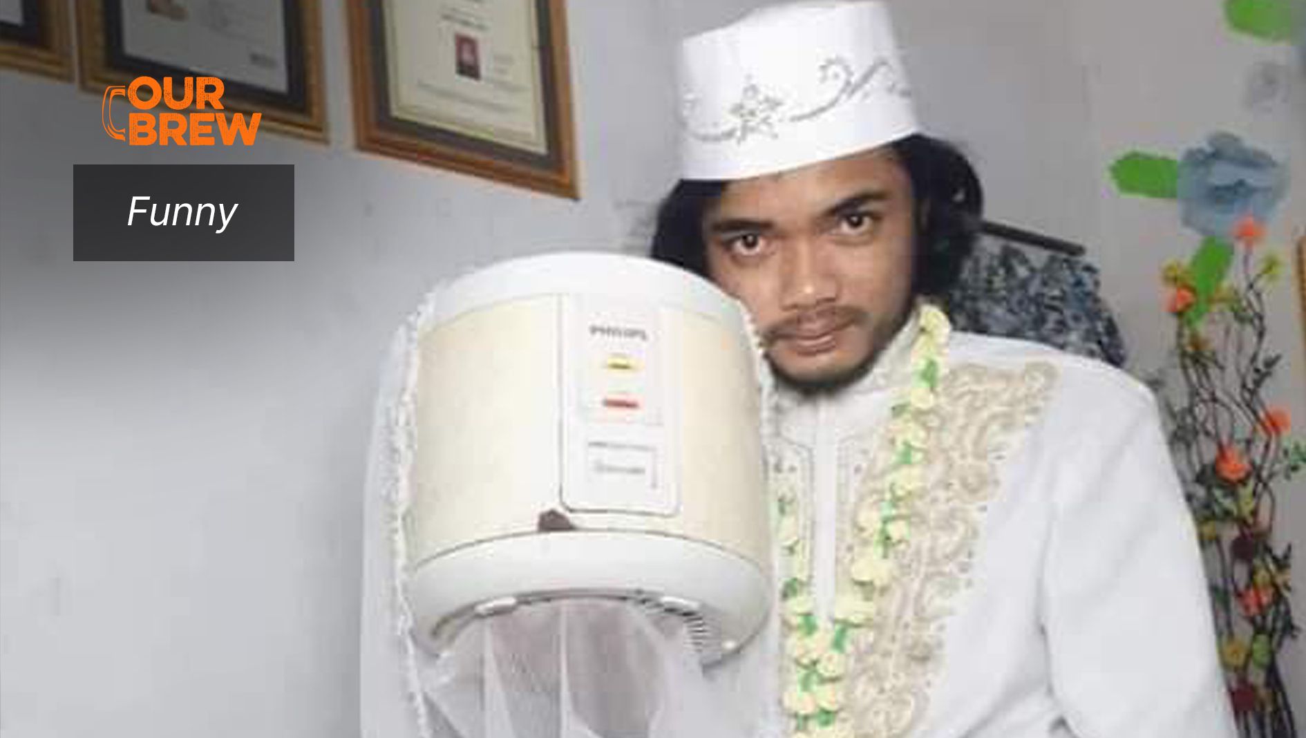 Remember that Indonesian Guy and his Rice Cooker Wife? They’re Now Divorced
